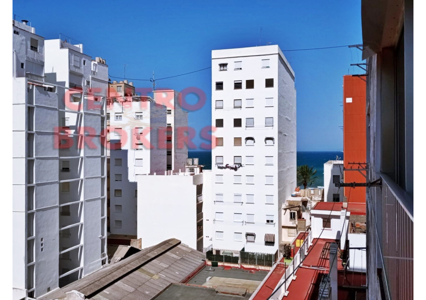 Duży apartament kilka metrów od plaży z widokiem na morze w Cullera, Walencja